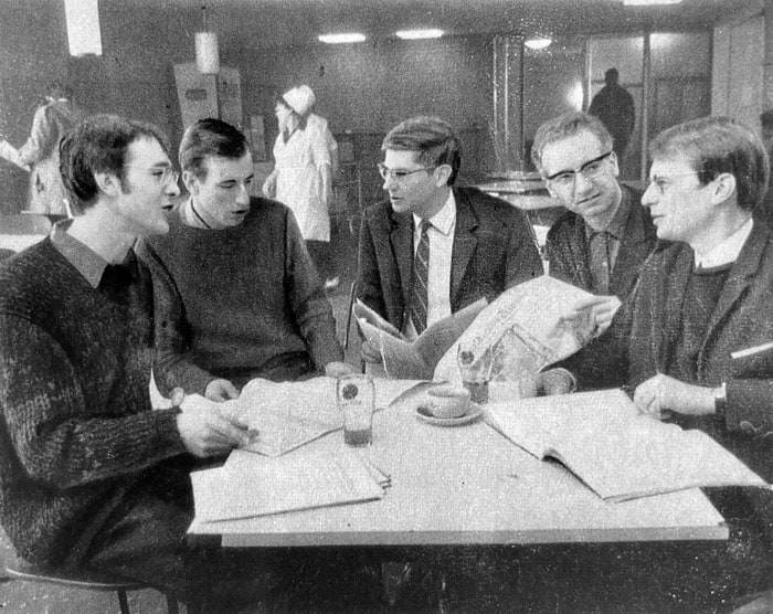 Karl Ehlerding mit einer Gruppe von Freunden im Jahr 1968